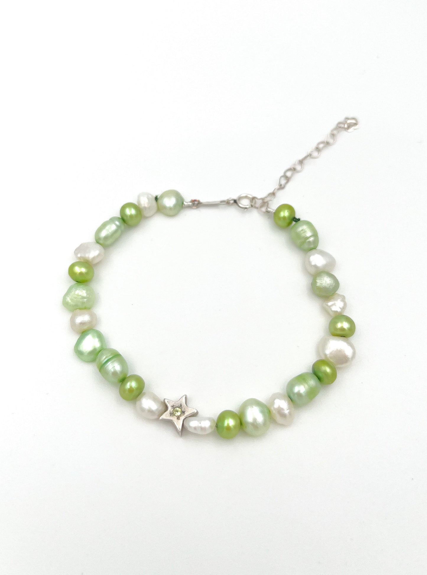 DUMB BITCH PEARL BRACELET