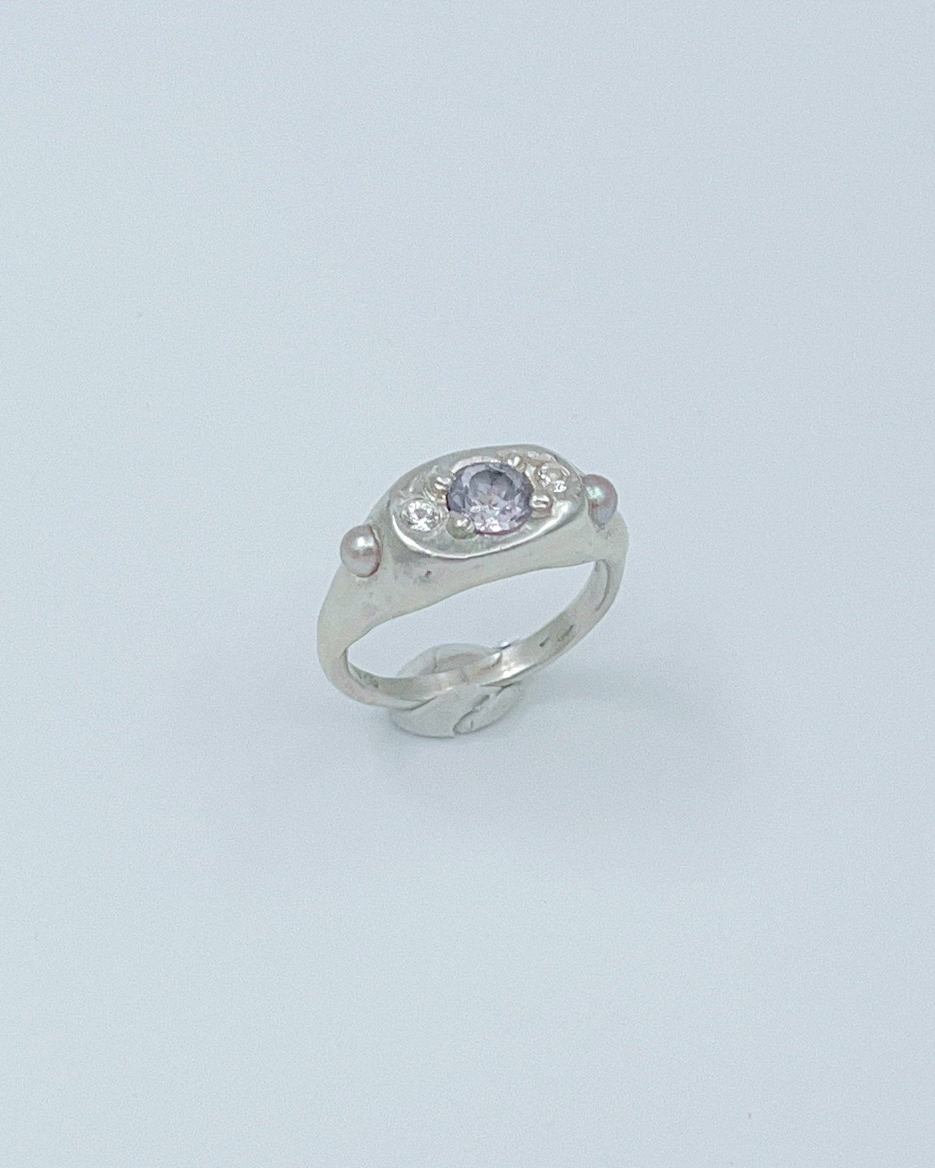LAVENDER HAZE RING - SIZE 6