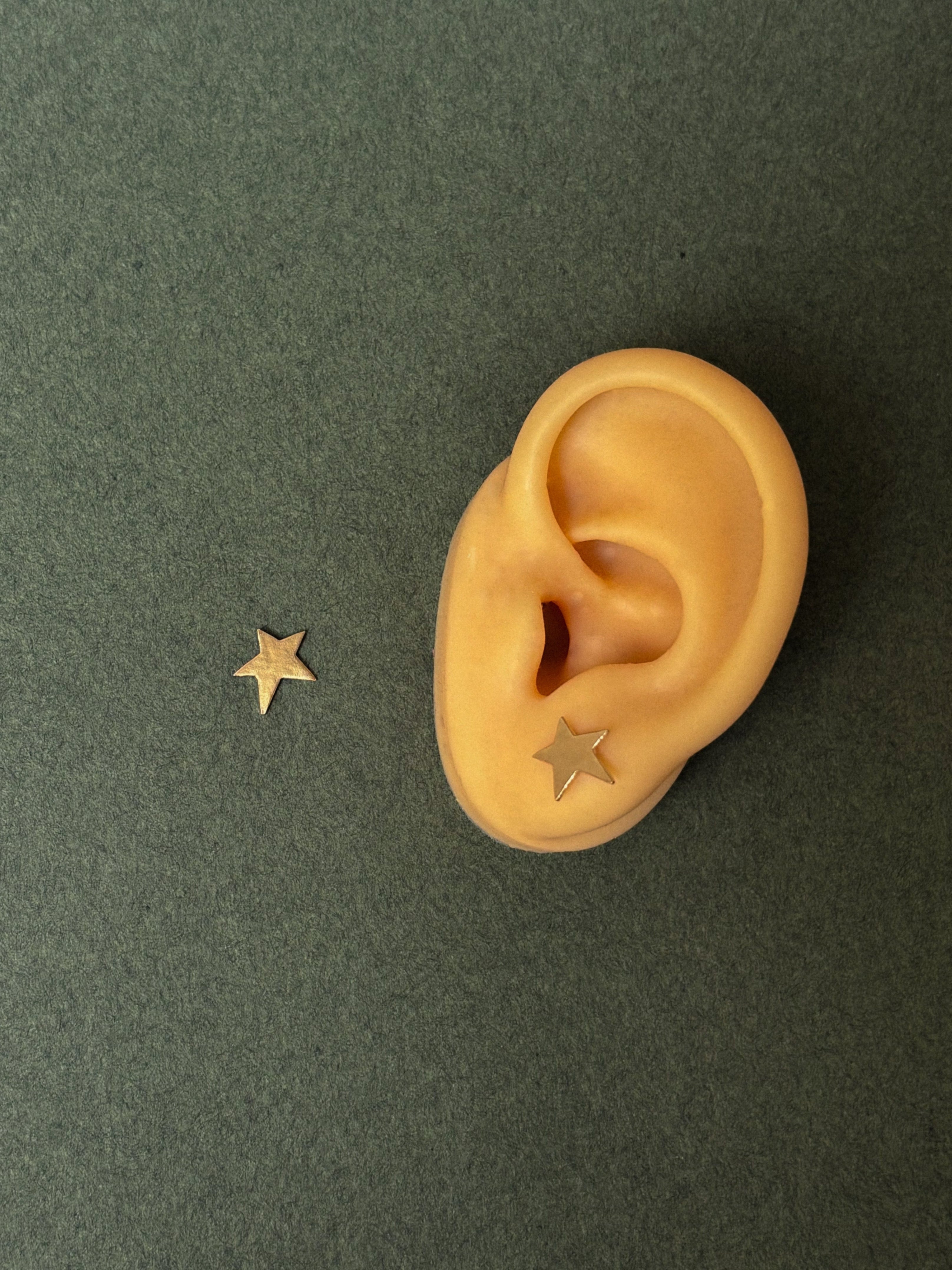 YOU'RE MY LUCKY STAR STUD EARRINGS-GOLD