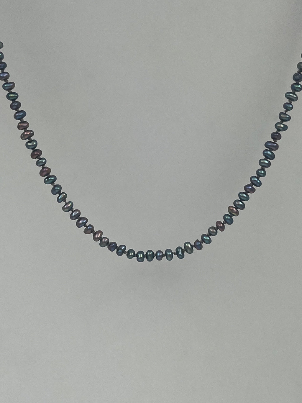 MIDNIGHTS LIKE THIS PEARL NECKLACE