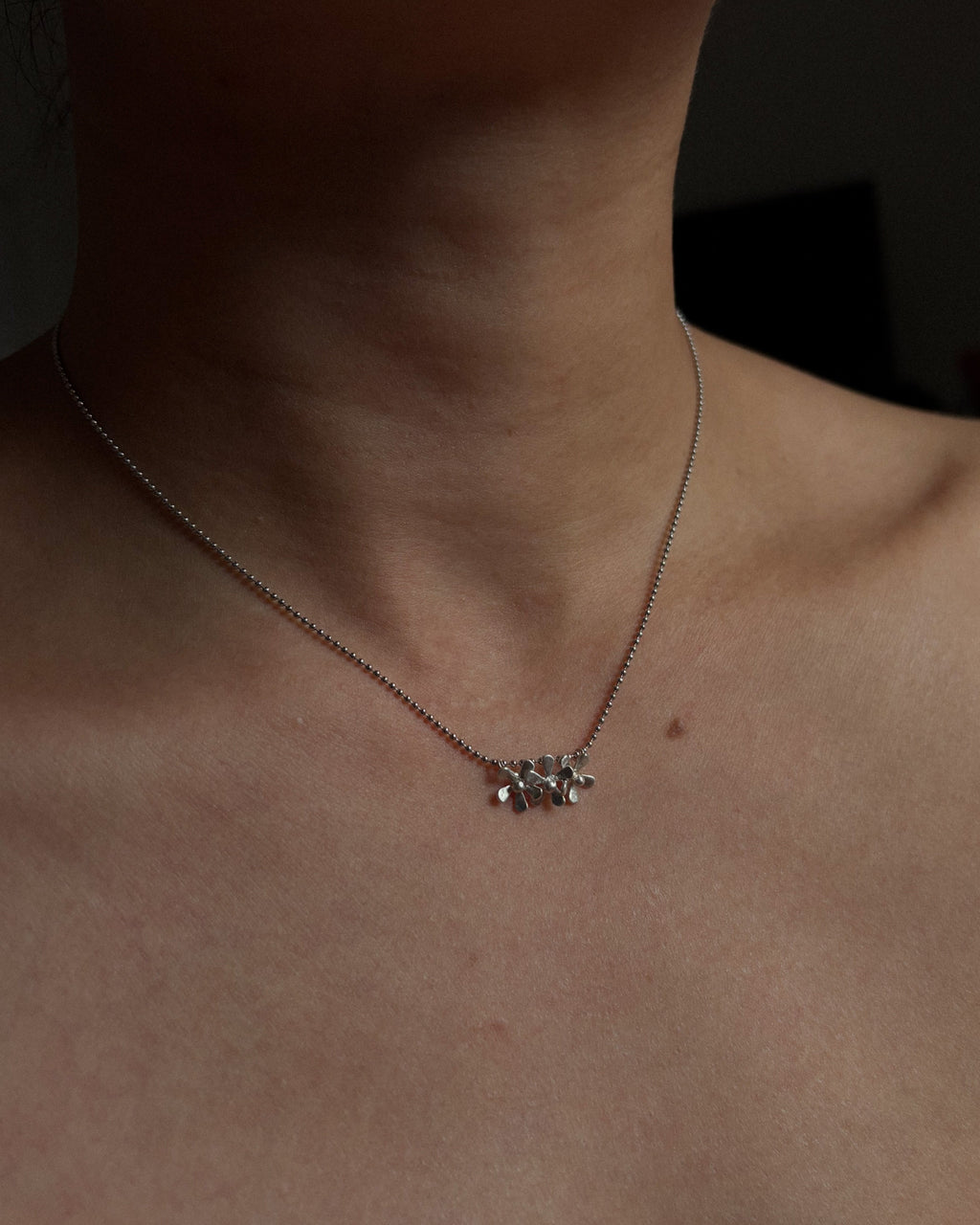 THE FLOWERS SHE SENT NECKLACE