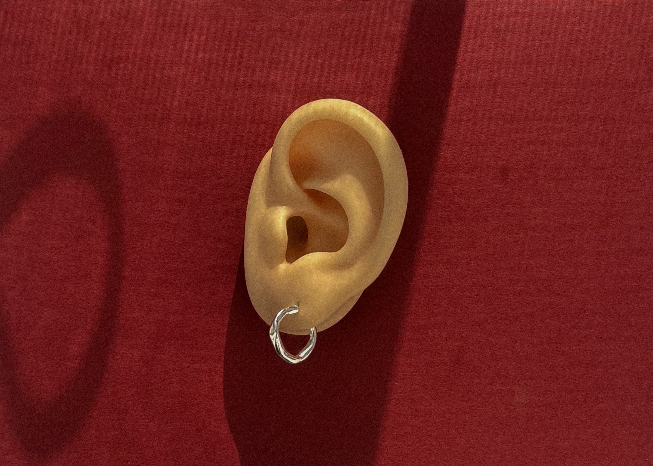 SMALL FULL CIRCLE HOOPS