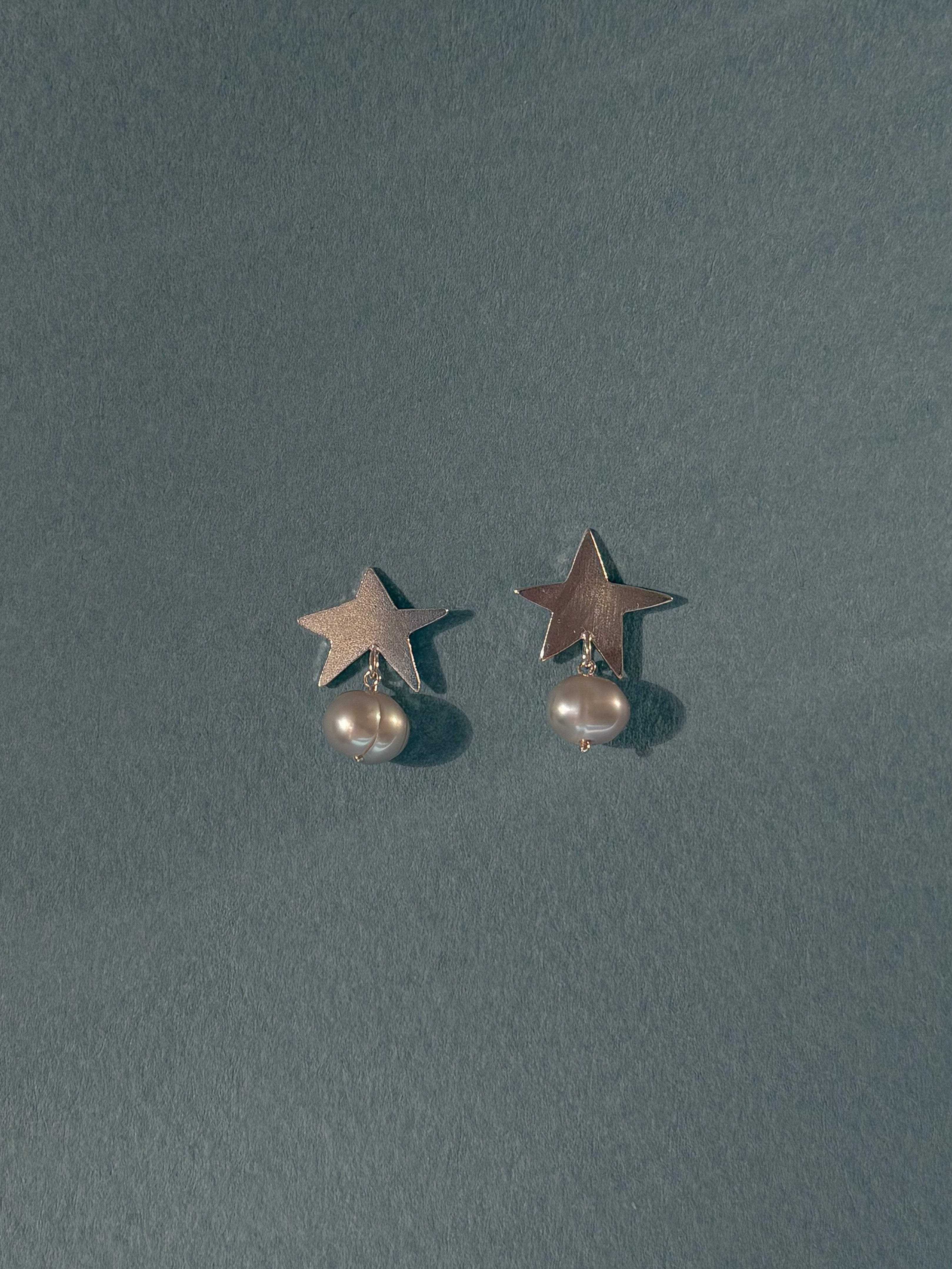 COOL FOR THE SUMMER STAR EARRINGS