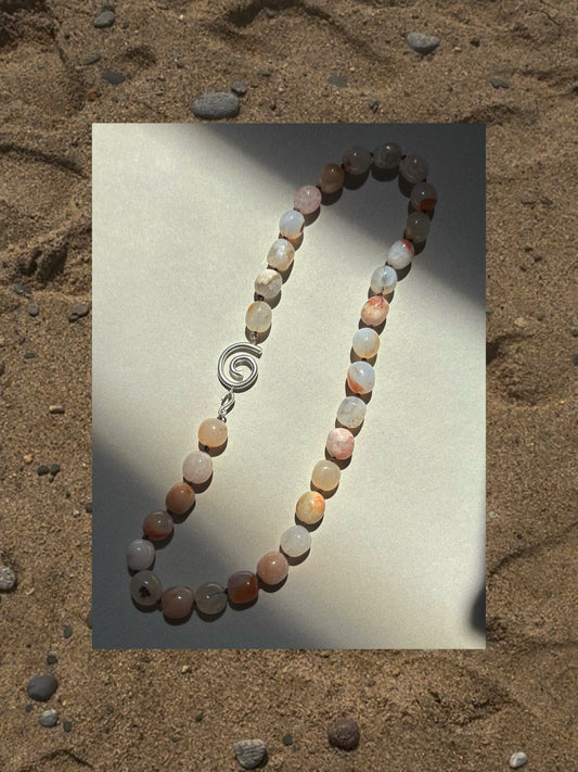 GOOD BEACH DAY NECKLACE