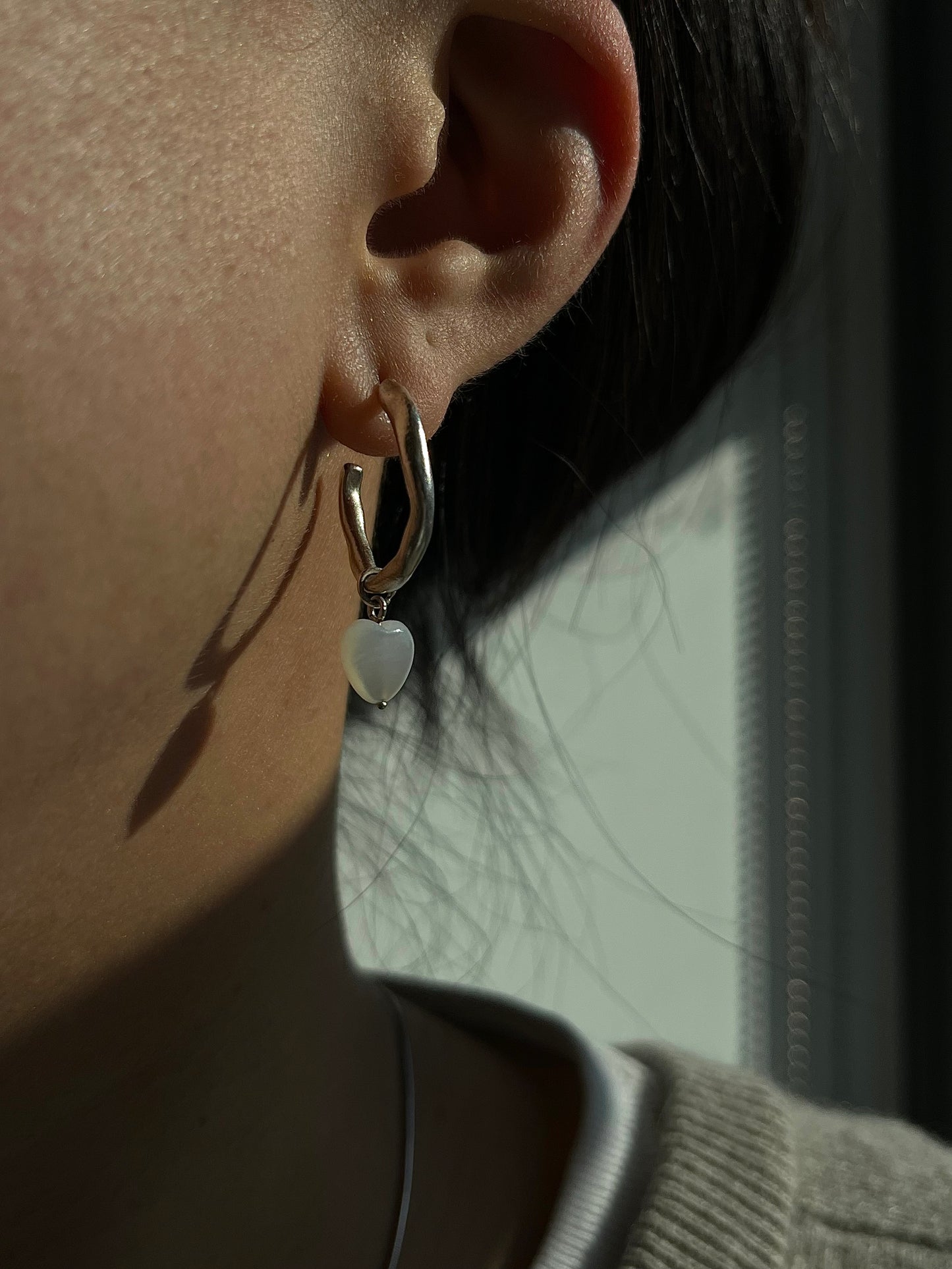 MOTHER OF PEARL PUFFY HEART HOOPS