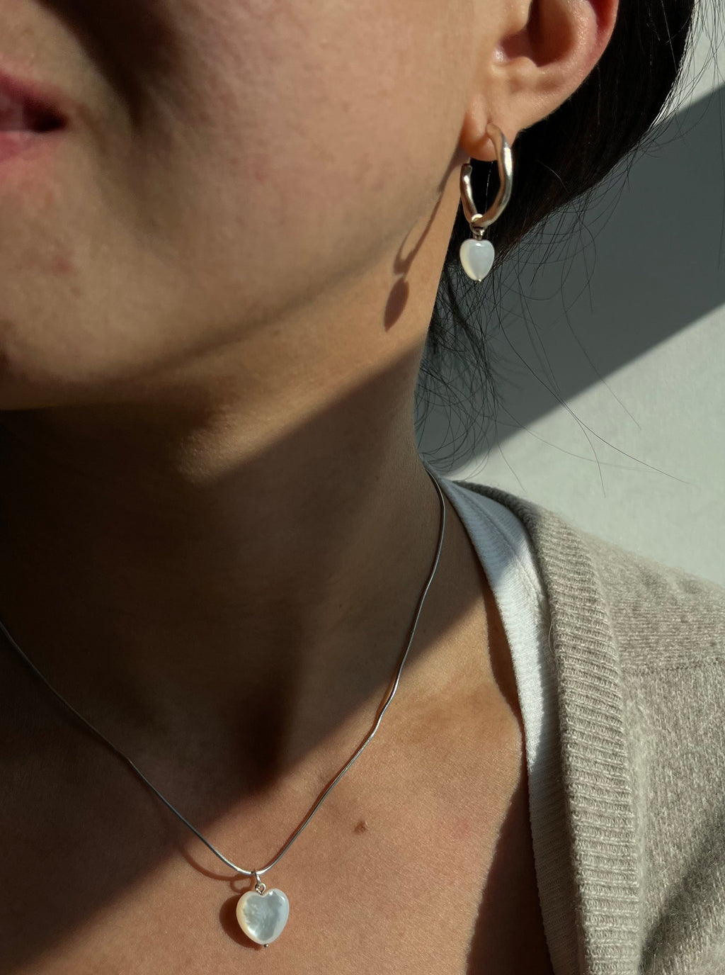 MOTHER OF PEARL PUFFY HEART CHARM