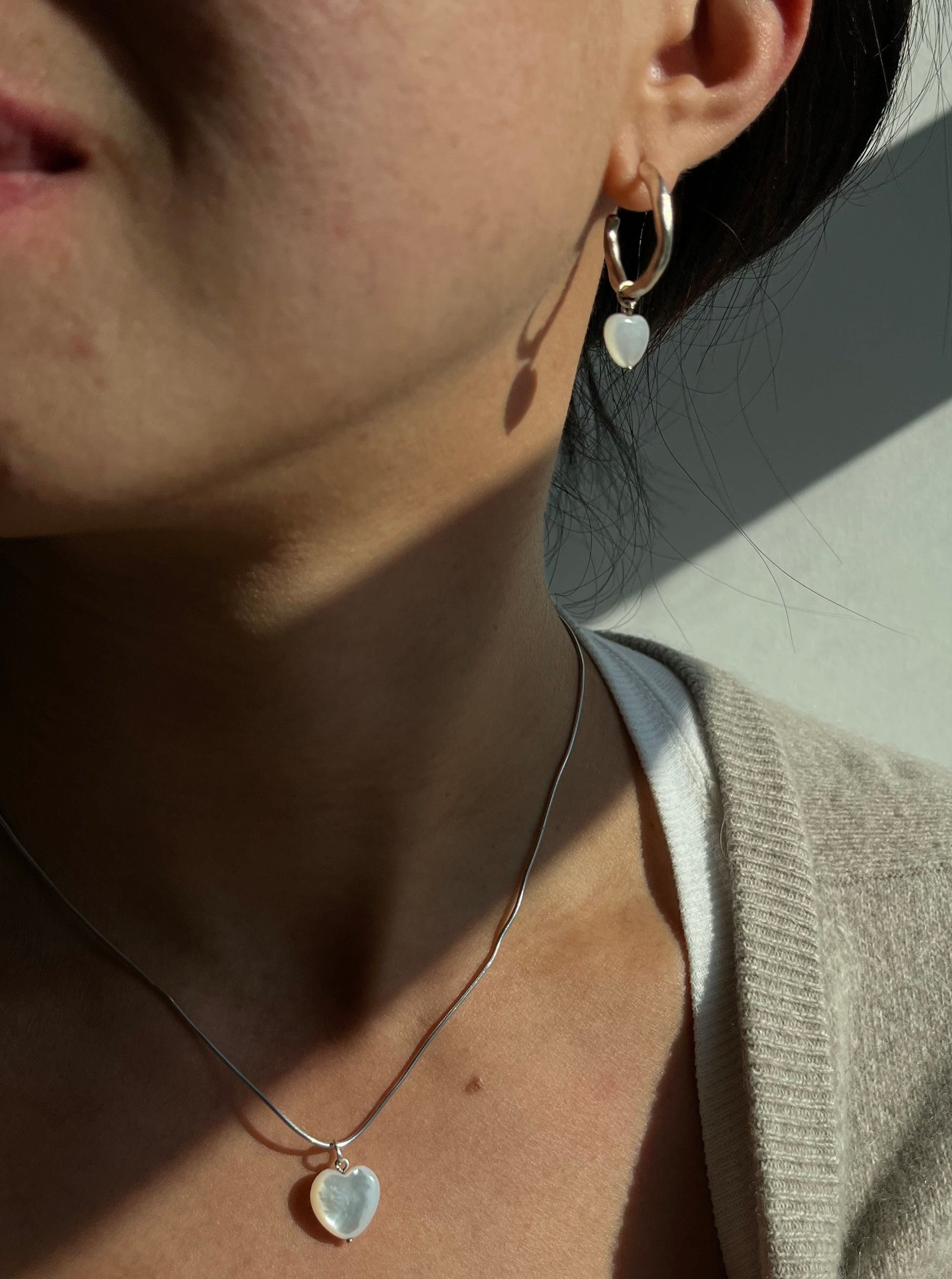 MOTHER OF PEARL PUFFY HEART CHARM