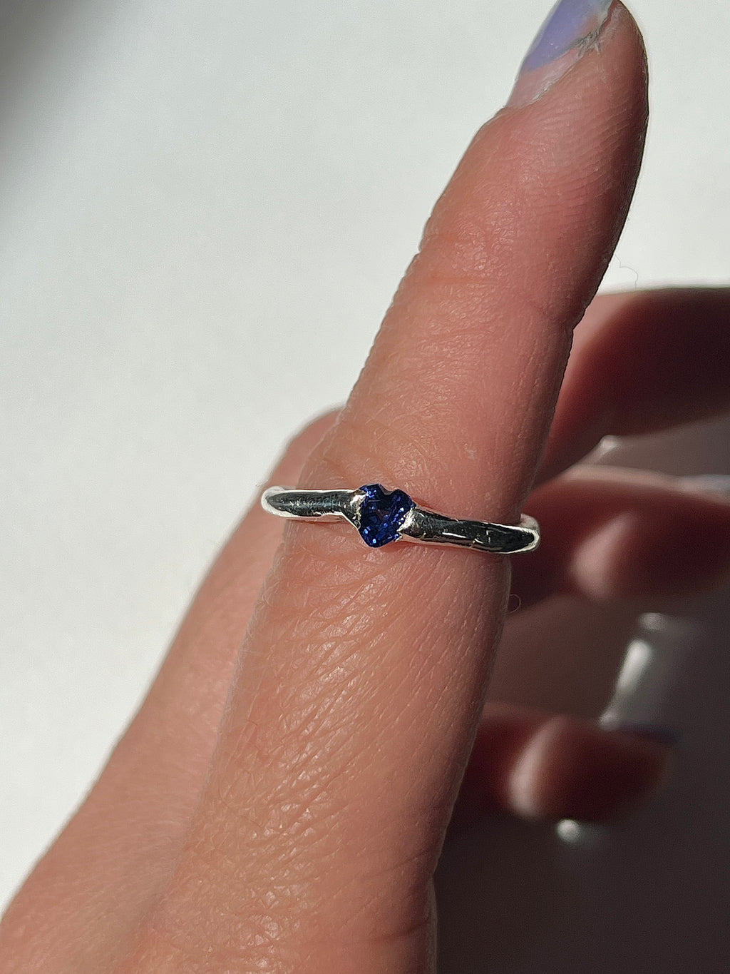 HEAVY HEART RING